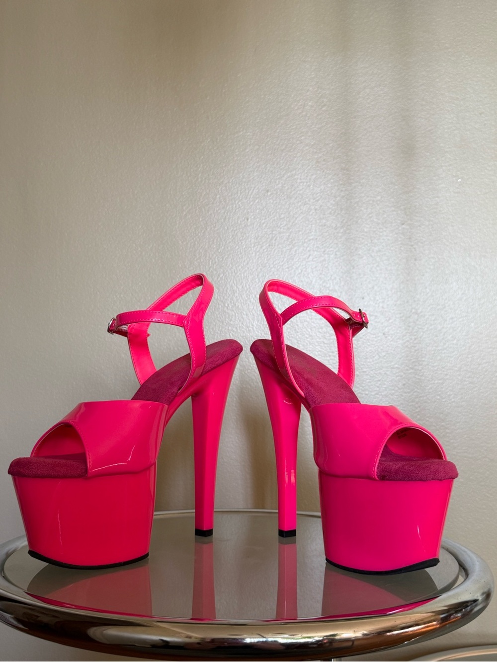 Pleaser Sky-309UV Neon Hot Pink Platform Heels | UV Reactive Glow | Women’s 10 - Picture 4 of 8